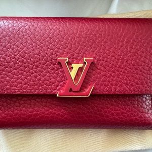 Louis Vuitton  Capucines Compact Wallet